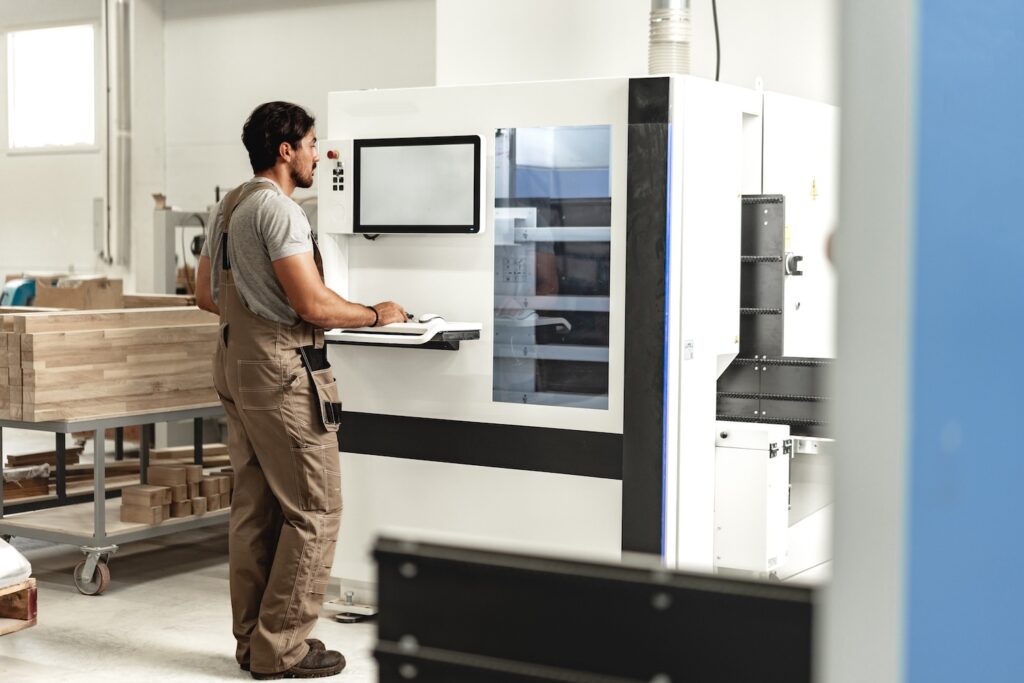 เครื่องจักร CNC